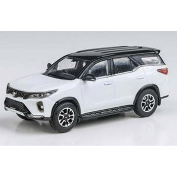 JADI B トヨタ フォーチュナー 23 プラチナホワイト RHD 1/64スケール PB65721