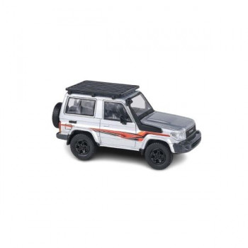 JADI B トヨタ ランドクルーザー 71 14 シルバー RHD ルーフラック付 1/64スケール PA65566